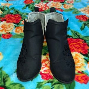 Black booties JBU size 9 used, only worn a handful of times.  Slip Oms